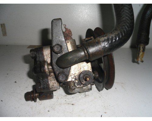 Насос гидроусилителя руля (ГУР) Hyundai Sonata III 1993-1998 (5710034003)- купить на ➦ А50-Авторазбор по цене 1000.00р.. Отправка в регионы.