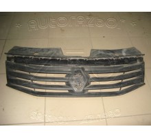 Решетка радиатора Renault Sandero 2009-2014