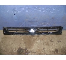 Решетка радиатора Mitsubishi Colt 1992-1996