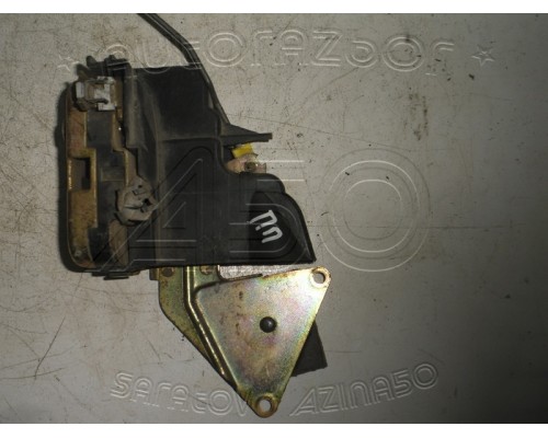 Замок двери Mitsubishi Carisma (DA) 1995-1999 (M852061)- купить на ➦ А50-Авторазбор по цене 400.00р.. Отправка в регионы.