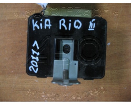 Блок управления светом Kia RIO III 2011-2017 (958004L000)- купить на ➦ А50-Авторазбор по цене 500.00р.. Отправка в регионы.