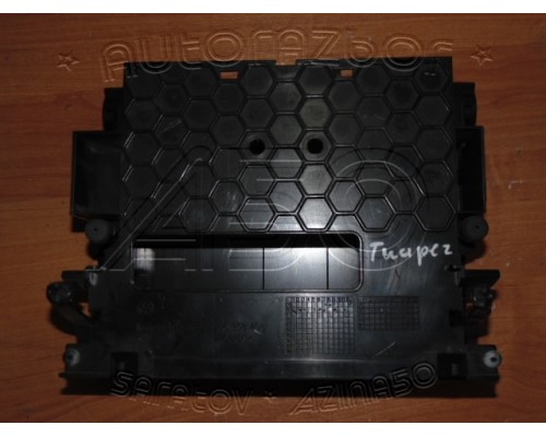 Рамка магнитолы Volkswagen Touareg 2010-2018 (7P6858408)- купить на ➦ А50-Авторазбор по цене 1050.00р.. Отправка в регионы.