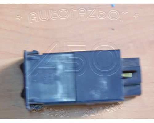 Кнопка стеклоочистителя заднего Mitsubishi Lancer (CS/Classic) 2003-2006 ()- купить на ➦ А50-Авторазбор по цене 200.00р.. Отправка в регионы.