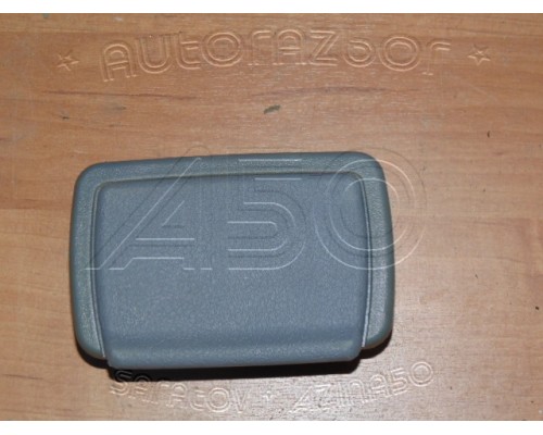 Пепельница Renault Clio II/Symbol 1998-2008 ()- купить на ➦ А50-Авторазбор по цене 350.00р.. Отправка в регионы.