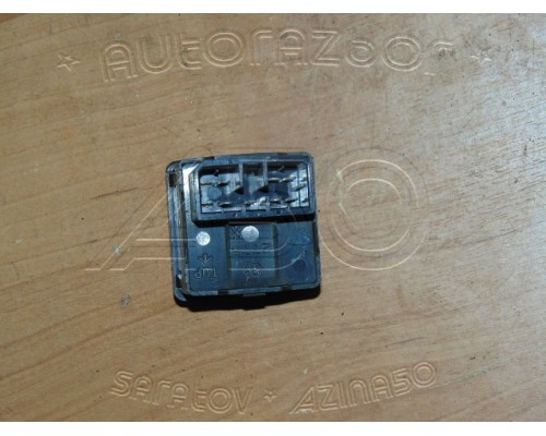 Переключатель регулировки зеркала Mitsubishi Colt 1992-1996 ()- купить на ➦ А50-Авторазбор по цене 1000.00р.. Отправка в регионы.
