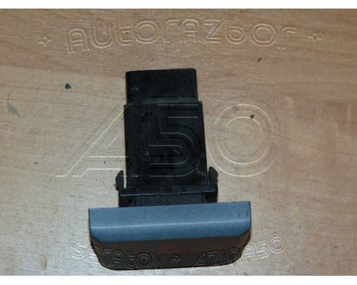 Кнопка аварийной сигнализации Hyundai Accent II +ТАГАЗ 2000-2012 (9379025000)- купить на ➦ А50-Авторазбор по цене 150.00р.. Отправка в регионы.