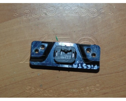 Кнопка аварийной сигнализации Ford Fiesta 2001-2008 (1335876)- купить на ➦ А50-Авторазбор по цене 250.00р.. Отправка в регионы.