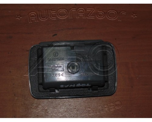 Пепельница Renault Clio II/Symbol 1998-2008 ()- купить на ➦ А50-Авторазбор по цене 350.00р.. Отправка в регионы.