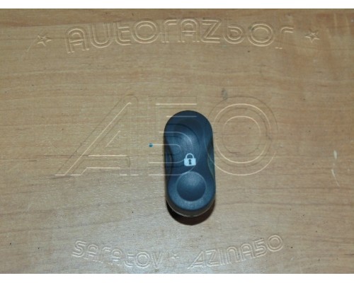 Кнопка центрального замка Renault Logan 2005-2014 (8200870250)- купить на ➦ А50-Авторазбор по цене 200.00р.. Отправка в регионы.