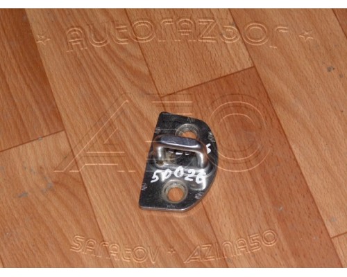 Ответная часть замка двери Skoda Superb 2002-2008 (1U0837033B)- купить на ➦ А50-Авторазбор по цене 180.00р.. Отправка в регионы.