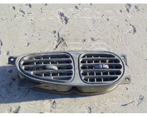 Дефлектор воздушный Hyundai Elantra II J2, J3 1995-2000 (9742029000)- купить на ➦ А50-Авторазбор по цене 700.00р.. Отправка в регионы.