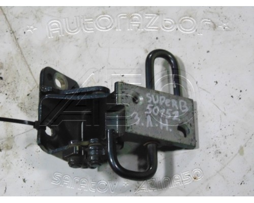 Петля двери Skoda Superb 2002-2008 (4B0833411D)- купить на ➦ А50-Авторазбор по цене 450.00р.. Отправка в регионы.