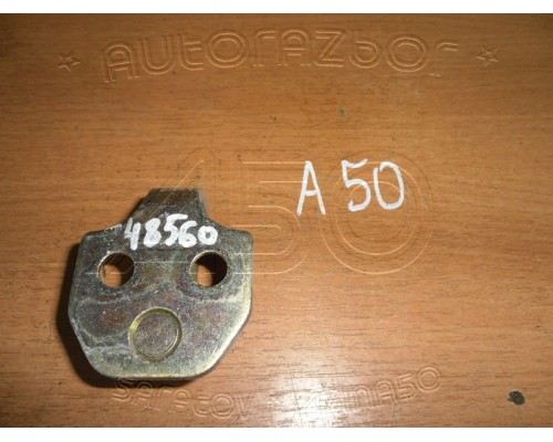 Ответная часть замка двери Ford Galaxy 1995-2005 (1092480)- купить на ➦ А50-Авторазбор по цене 500.00р.. Отправка в регионы.