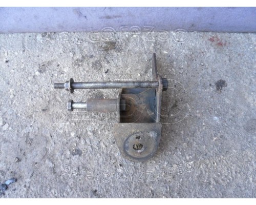 Кронштейн Chery Amulet (A15) 2006-2012 (A111001611)- купить на ➦ А50-Авторазбор по цене 200.00р.. Отправка в регионы.