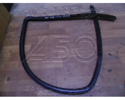 Уплотнитель стекла двери Jeep Grand Cherokee (WJ) 1998-2005 (55136024AD)- купить на ➦ А50-Авторазбор по цене 2000.00р.. Отправка в регионы.