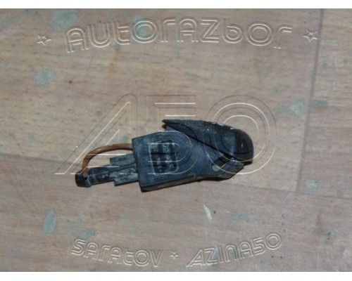 Форсунка омывателя лобового стекла Ford Escort 1995-2001 (1065928)- купить на ➦ А50-Авторазбор по цене 1000.00р.. Отправка в регионы.