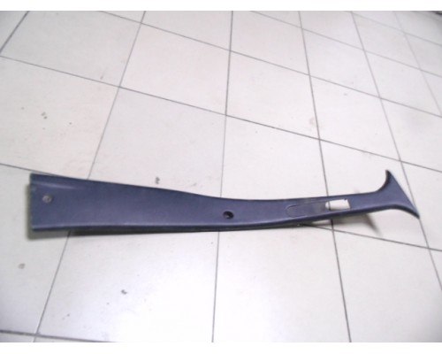 Обшивка стойки Ford Escort 1995-2001 (1056699)- купить на ➦ А50-Авторазбор по цене 700.00р.. Отправка в регионы.