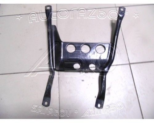 Кронштейн торпедо Ford Escort 1995-2001 ()- купить на ➦ А50-Авторазбор по цене 1000.00р.. Отправка в регионы.