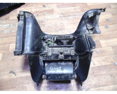 Консоль Honda CR-V I 1996-2002 (77291S10A01ZB)- купить на ➦ А50-Авторазбор по цене 3500.00р.. Отправка в регионы.