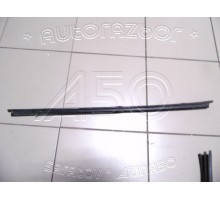 Молдинг стекла (бархотка) двери Ford Escort 1995-2001