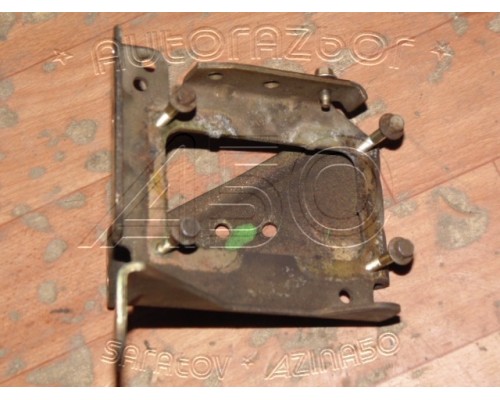 Кронштейн Ford Escort 1995-2001 (938F12A166CA)- купить на ➦ А50-Авторазбор по цене 1000.00р.. Отправка в регионы.