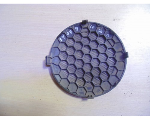 Решетка динамика Renault Logan 2005-2014 (8200735014)- купить на ➦ А50-Авторазбор по цене 500.00р.. Отправка в регионы.