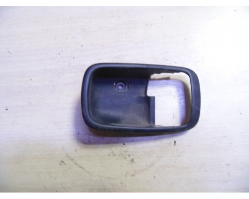 Накладка ручки внутренней Mitsubishi Lancer (CS/Classic) 2003-2006 (MR503942)- купить на ➦ А50-Авторазбор по цене 500.00р.. Отправка в регионы.
