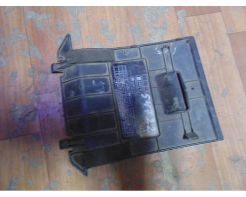 Крышка блока предохранителей Hafei PRINCIP HFJ7161 2004-2010 ()- купить на ➦ А50-Авторазбор по цене 500.00р.. Отправка в регионы.