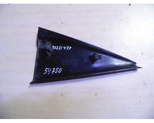 Накладка (кузов внутри) уголок Daewoo Nubira 1997-1999 (96221439)- купить на ➦ А50-Авторазбор по цене 600.00р.. Отправка в регионы.