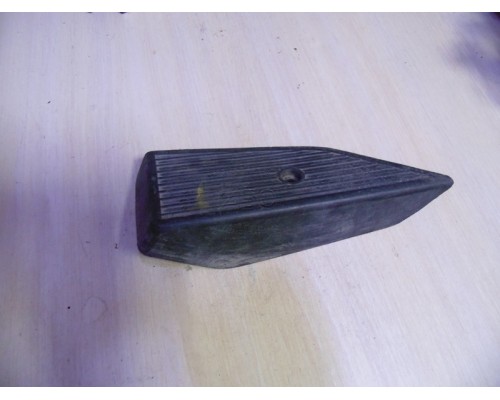 Накладка (кузов внутри) под ногу водителя Ford Fusion 2002-2012 (2S61A12036BAW)- купить на ➦ А50-Авторазбор по цене 500.00р.. Отправка в регионы.