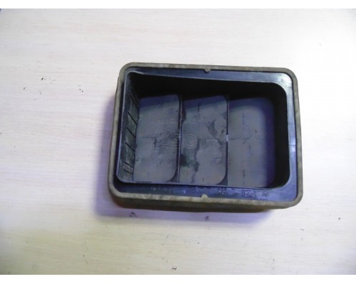 Решетка вентиляционная Peugeot 308 2007-2015 (96384903)- купить на ➦ А50-Авторазбор по цене 500.00р.. Отправка в регионы.