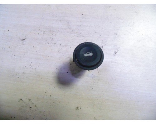 Кнопка открывания багажника Ford Fiesta 1995-2001 (6S6Y196514AB)- купить на ➦ А50-Авторазбор по цене 500.00р.. Отправка в регионы.