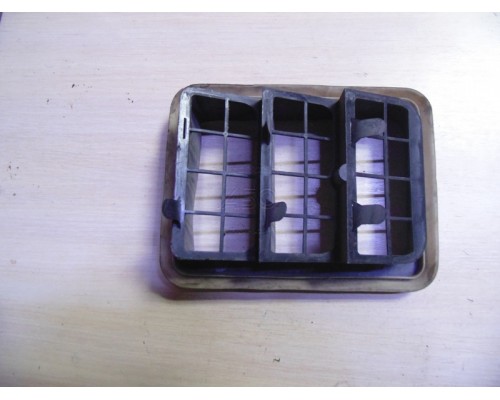 Решетка вентиляционная Peugeot 308 2007-2015 (96384903)- купить на ➦ А50-Авторазбор по цене 500.00р.. Отправка в регионы.