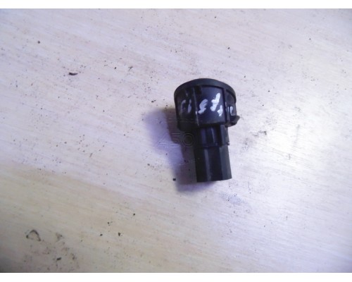 Кнопка открывания багажника Ford Fiesta 1995-2001 (6S6Y196514AB)- купить на ➦ А50-Авторазбор по цене 500.00р.. Отправка в регионы.