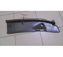 Решетка стеклоочистителя (планка под лобовое стекло) Opel Kadett E 1984-1994