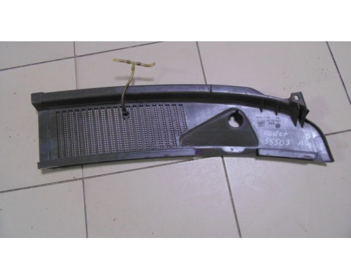 Решетка стеклоочистителя (планка под лобовое стекло) Opel Kadett E 1984-1994 (90186841)- купить на ➦ А50-Авторазбор по цене 600.00р.. Отправка в регионы.