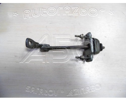 Ограничитель двери Ford Escort 1995-2001 (1043103)- купить на ➦ А50-Авторазбор по цене 600.00р.. Отправка в регионы.