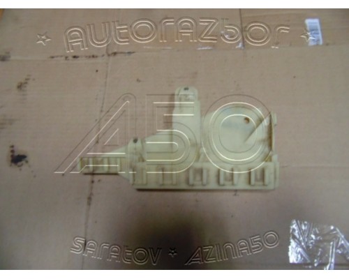 Кронштейн блока предохранителей BMW 5-серия E39 1995-2004 (8371884)- купить на ➦ А50-Авторазбор по цене 600.00р.. Отправка в регионы.