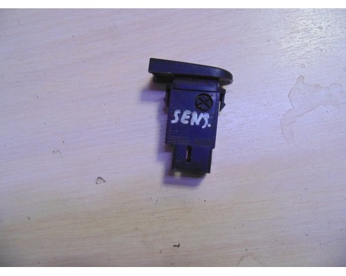 Кнопка включения противотуманных фар Zaz Chance 2005-2014 ()- купить на ➦ А50-Авторазбор по цене 500.00р.. Отправка в регионы.