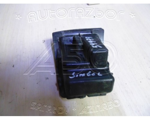 Накладка (кузов внутри) Renault Symbol I 1998-2008 (8200151978)- купить на ➦ А50-Авторазбор по цене 700.00р.. Отправка в регионы.