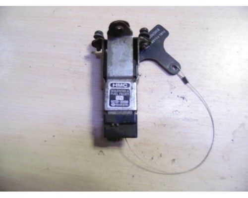 Замок лючка бензобака Hyundai Sonata IV EF 1998-2001 (957203D000)- купить на ➦ А50-Авторазбор по цене 500.00р.. Отправка в регионы.