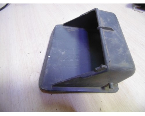 Бардачок Hyundai Sonata IV EF 1998-2001 ()- купить на ➦ А50-Авторазбор по цене 1000.00р.. Отправка в регионы.