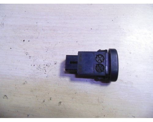 Кнопка включения противотуманных фар Daewoo Nexia 1995-2016 (96168697)- купить на ➦ А50-Авторазбор по цене 500.00р.. Отправка в регионы.