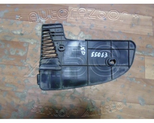 Накладка консоли Hyundai Elantra III XD 2000-2010 (847702D000)- купить на ➦ А50-Авторазбор по цене 500.00р.. Отправка в регионы.