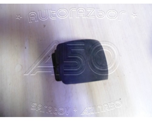 Накладка (кузов внутри) Renault Symbol I 1998-2008 (8200151978)- купить на ➦ А50-Авторазбор по цене 700.00р.. Отправка в регионы.