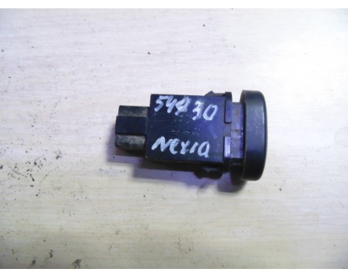 Кнопка обогрева заднего стекла Daewoo Nexia 1995-2016 (96168694)- купить на ➦ А50-Авторазбор по цене 500.00р.. Отправка в регионы.