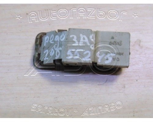 Плафон подсветки бордачка Peugeot 206 1998-2012 ()- купить на ➦ А50-Авторазбор по цене 500.00р.. Отправка в регионы.