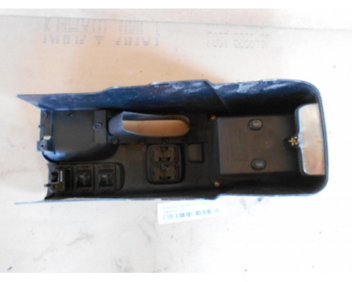 Консоль Mitsubishi Carisma (DA) 1995-1999 (MR115566)- купить на ➦ А50-Авторазбор по цене 1200.00р.. Отправка в регионы.