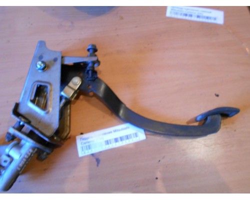 Педаль сцепления Mitsubishi Carisma (DA) 1995-1999 (MR103600)- купить на ➦ А50-Авторазбор по цене 1100.00р.. Отправка в регионы.