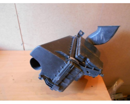 Корпус воздушного фильтра Mitsubishi Carisma (DA) 1995-1999 (MR160188)- купить на ➦ А50-Авторазбор по цене 1200.00р.. Отправка в регионы.